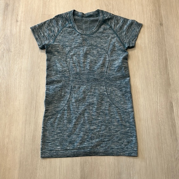 Swiftly Tech Short Sleeve - Picture 4 of 6